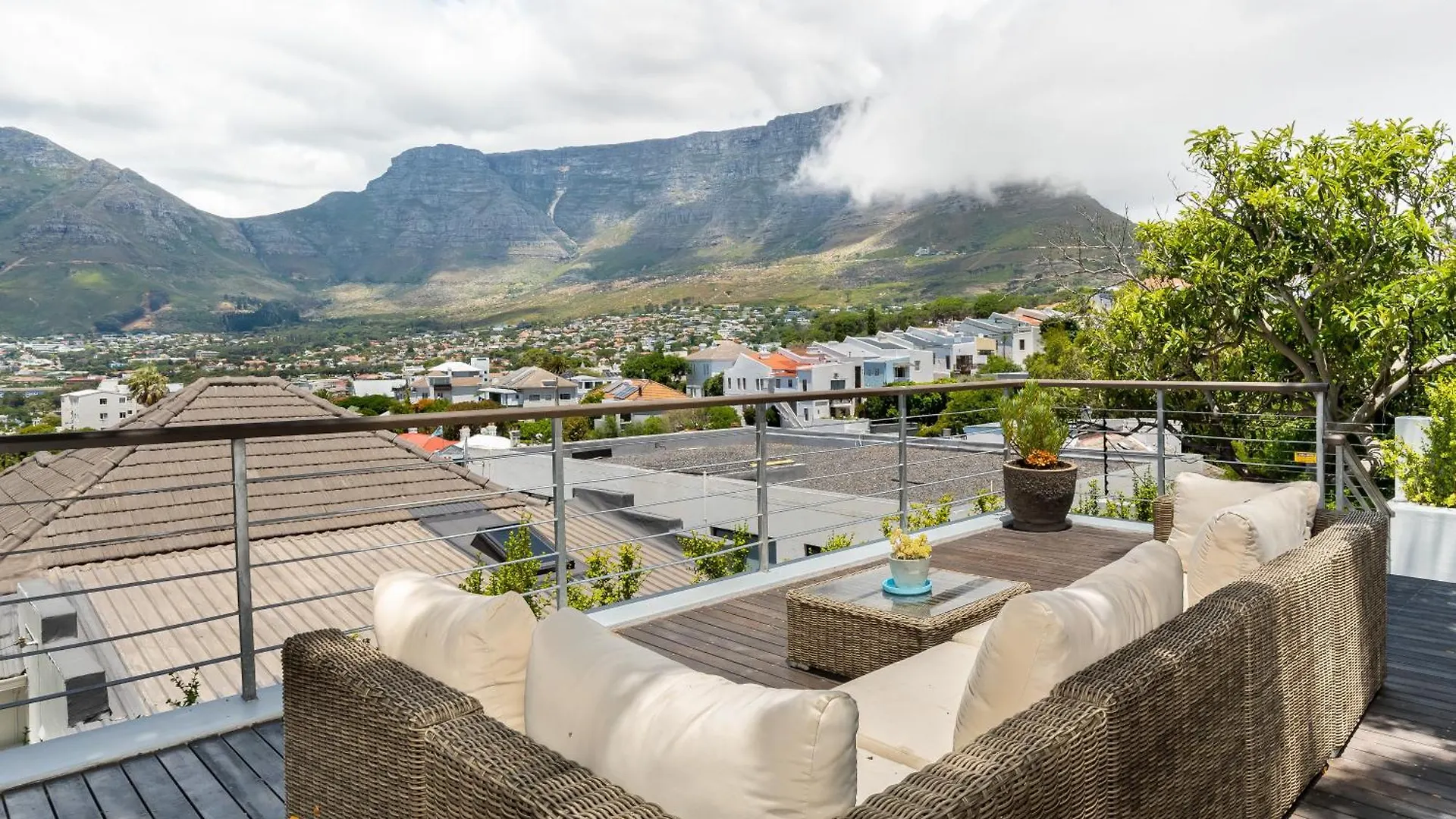 Apartment Albert Road 14 Cape Town South Africa